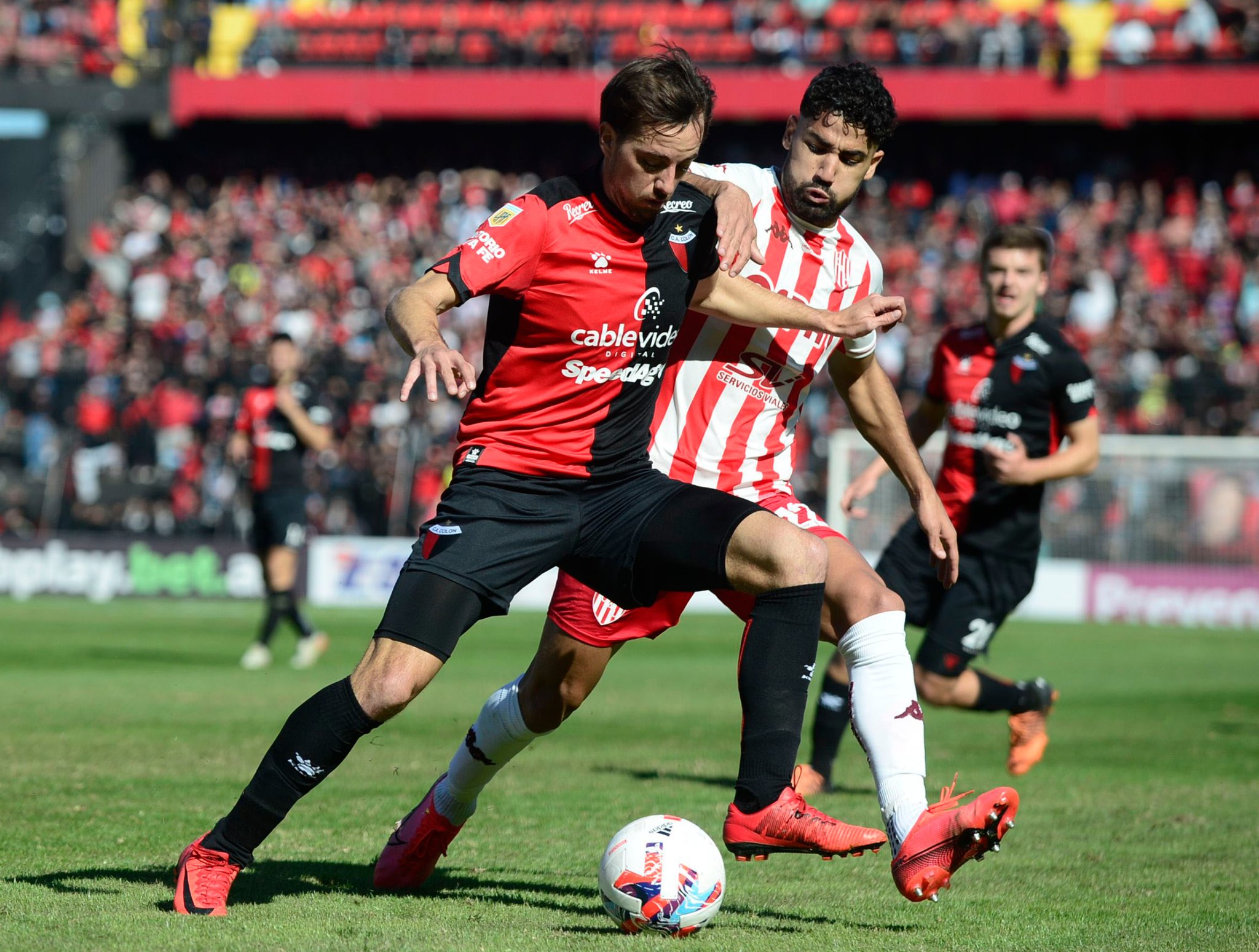 Colón y Unión jugaron un gran clásico que terminó empatado en el Brigadier López