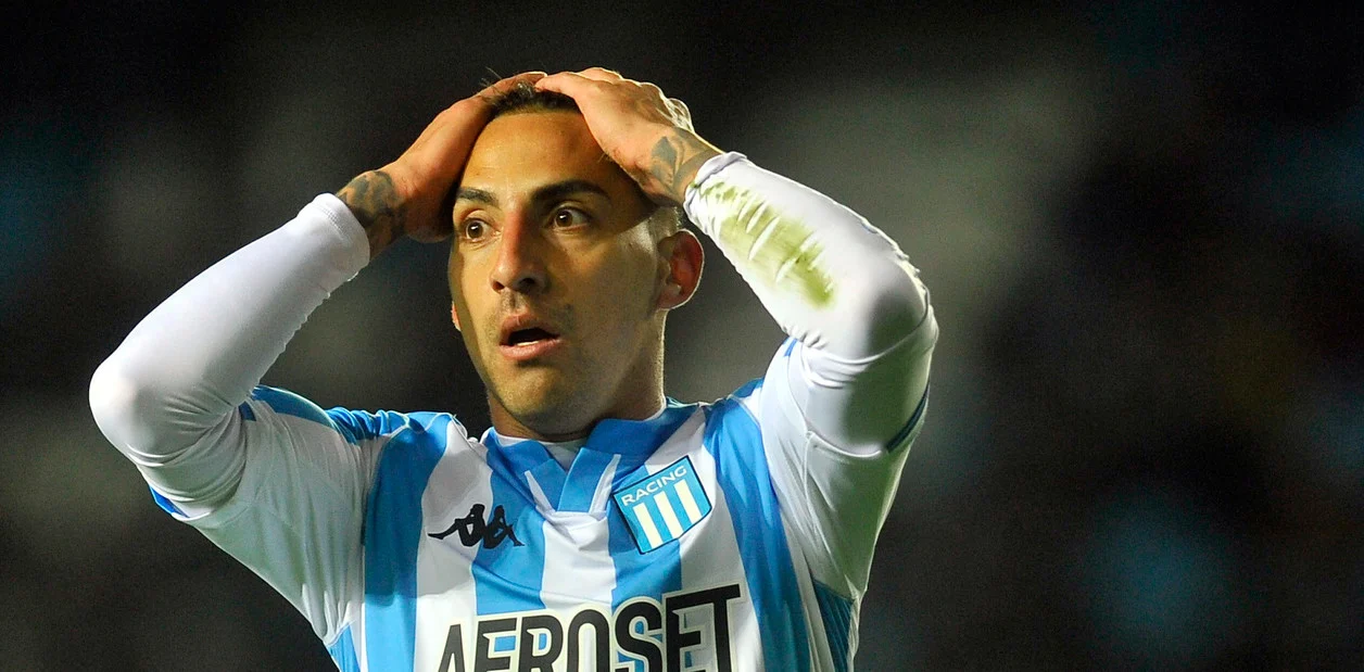 Correa, apuntado por Colón, se va de Racing