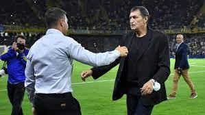 ¿Quién es el jugador de un equipo grande que tiene en carpeta Colón?