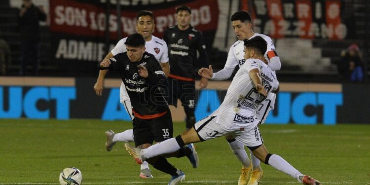 El enojo de Farías, la lesión de Teuten