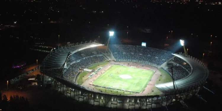 Colón visita a Talleres en el Kempes