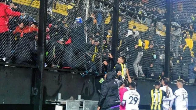 «Peñarol accionará por los daños registrados en las instalaciones, en el partido ante Colón»