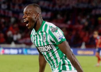 ¿Colón está interesado en un volante colombiano?