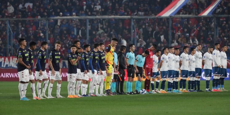 Unión juega en Montevideo frente a Nacional por la ida de los 8vos de final de la Sudamericana