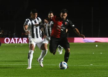 Defensa eliminó a Argentinos Jrs y puede cruzarse con River en Copa Argentina