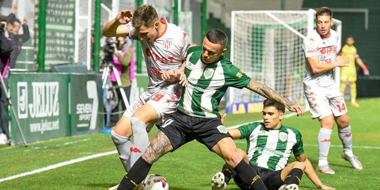 Vivas realizaría cambios en el once de Banfield que viene de perder ante Unión