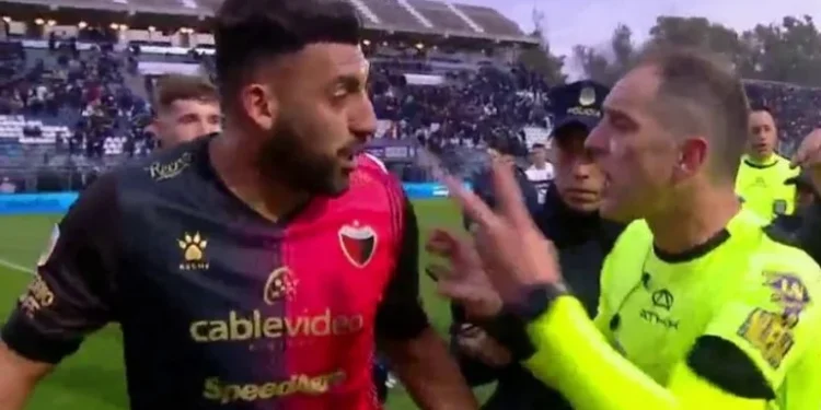 Video: Mirá el airoso reclamo de Wanchope que se hizo viral