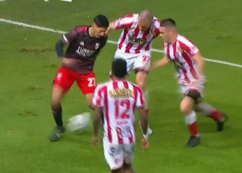 Aliendro juega y hace jugar a River: Mirá el enorme lujo en el segundo gol