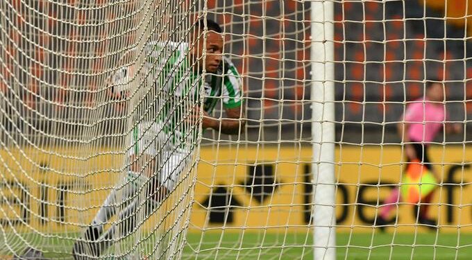 ¿Un club brasileño salió al cruce de Colón por un refuerzo?