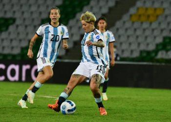 Argentina se enfrenta a Perú buscando su primera victoria en la Copa América Femenina