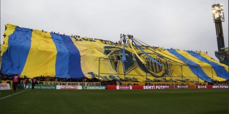 Mirá los videos: Las diferencias de seguridad en las tribunas entre el clásico rosarino y el santafesino
