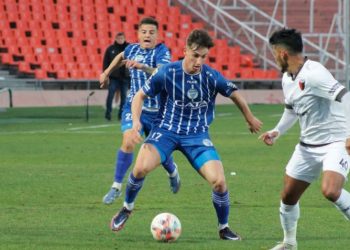 Colón volvió a perder en Mendoza y las horas de Falcioni ahora sí parecen estar contadas