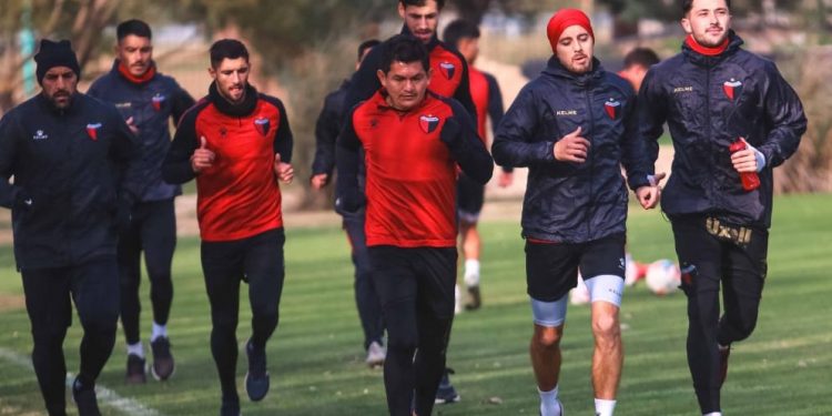 Colón entrenó pensando en Vélez