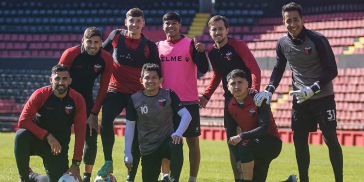 El Sabalero completó su último entrenamiento antes de recibir al Tiburón