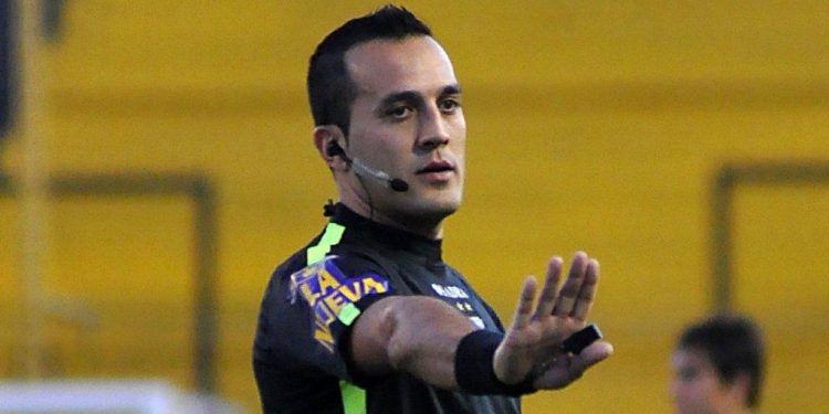 Fernando Espinoza será el encargado de dirigir Colón – Independiente