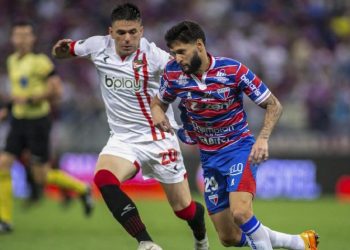 Estudiantes reaccionó a tiempo y rescató un importante empate en Brasil