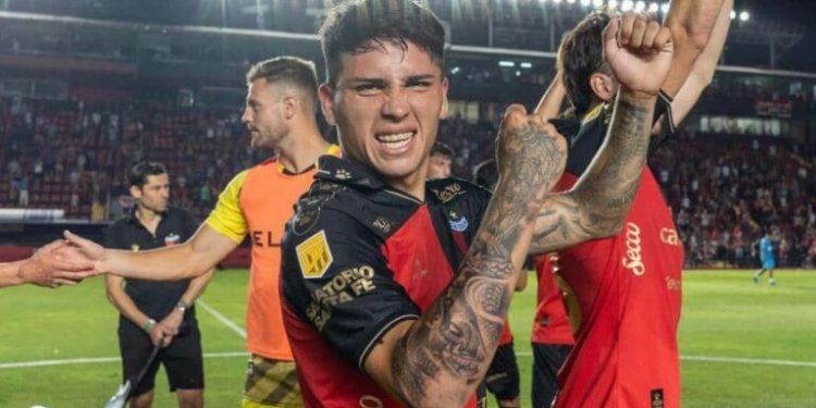 El 11 ideal del Fútbol Argentino, según Facundo Farías