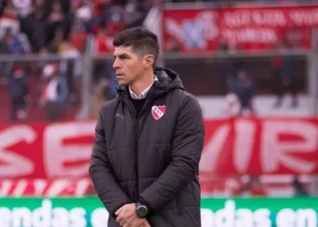 El próximo rival de Colón en llamas: Renunció el DT interino del Rojo