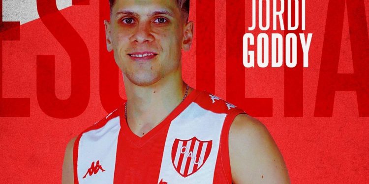 Básquet: Unión confirmó la continuidad de Jordy Godoy