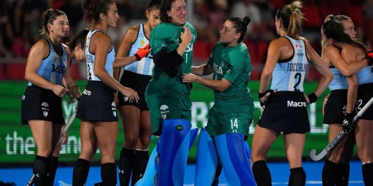 Las Leonas, subcampeonas al caer en la final ante Países Bajos