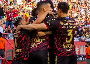 Llegó la primera victoria de Lértora en México y fue ante un grande dirigido por un ex Unión