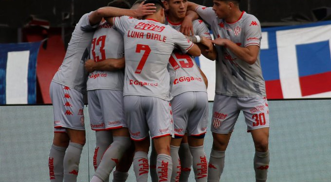 Munúa concentró 23 jugadores para el partido ante Godoy Cruz