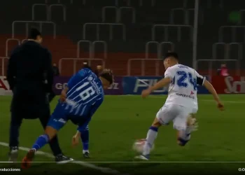 Para volver a ver: La increíble falta de expulsión del Cacique y el antecedente ante Unión