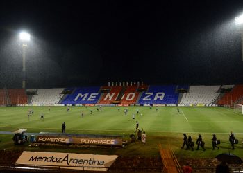 El «alternativo» de Colón visita a Godoy Cruz en Mendoza