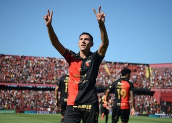 Conmebol destacó una jugada de Eric Meza en el partido contra Talleres