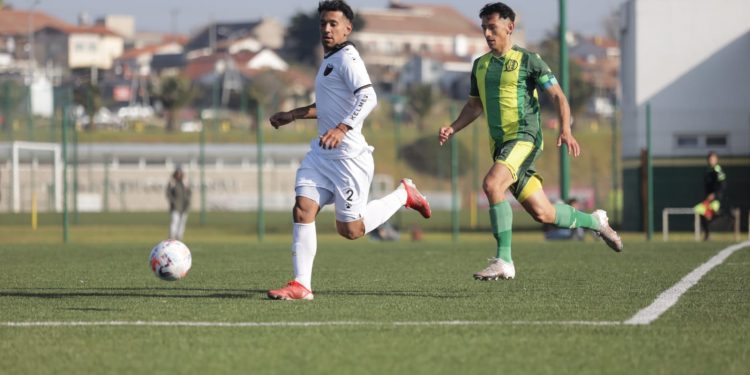 Colón fue goleado por Aldosivi en Reserva