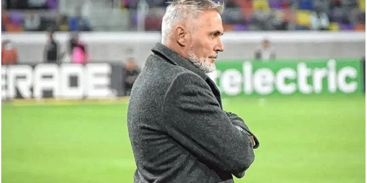 Estuvo en la cancha: ¿Por qué Colón no presentó a Rondina, que hoy dirige el primer entrenamiento?