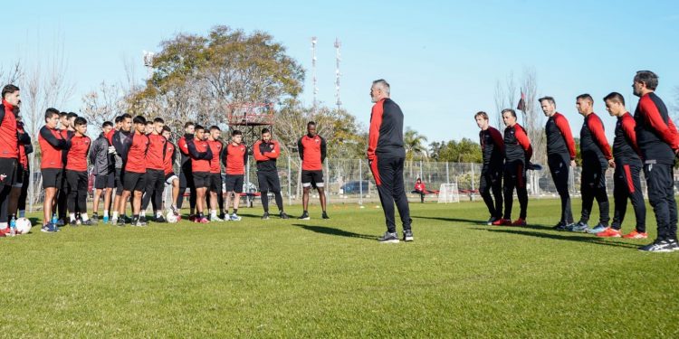 El primer once de Rondina, copado por jugadores con inferiores Sabaleras