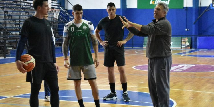Santa Fe juega hoy un amistoso en la previa del Provincial de Mayores