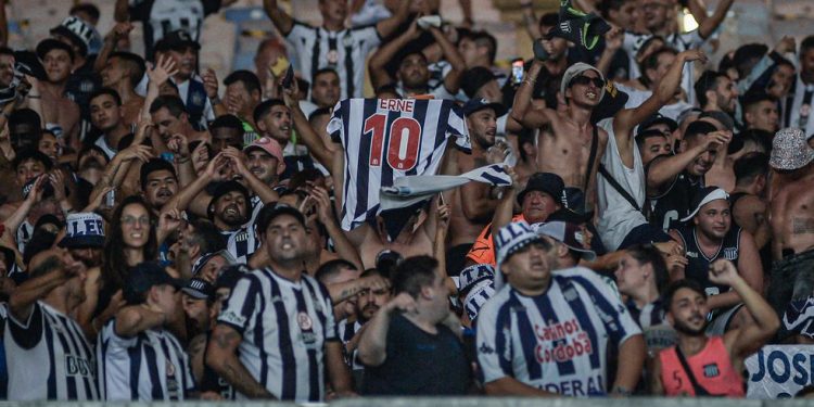 Colón-Talleres: Por error se vendieron más entradas visitantes y se anuló