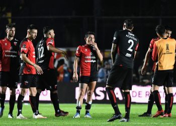 Wanchope: «En este tipo de partidos siempre gana el que…»