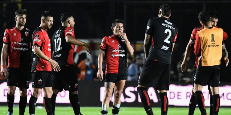 Wanchope: «En este tipo de partidos siempre gana el que…»