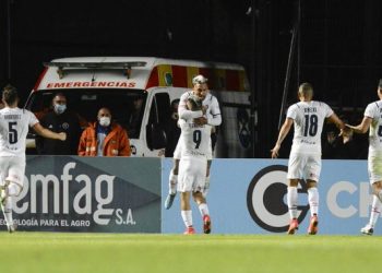 Fue la figura de la noche, pero lamentó «hacerle el gol al club de mis amores»
