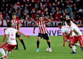 Además de Carabajal, Argentinos Juniors vendió a otro jugador antes de recibir a Unión