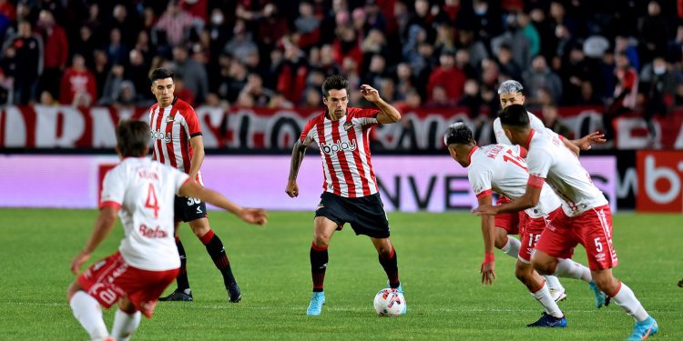 Además de Carabajal, Argentinos Juniors vendió a otro jugador antes de recibir a Unión