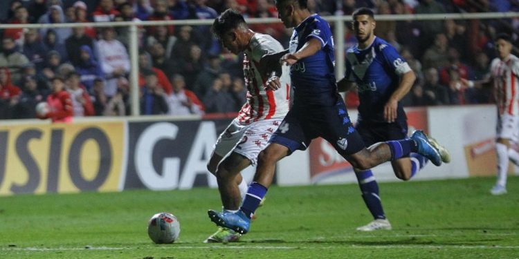 Del «quilombo hasta su habilitación» a «un debut soñado»: el gran estreno de Junior Marabel