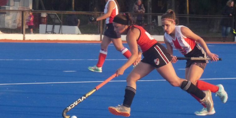 Sumaron las de arriba en el Torneo Oficial de Hockey Femenino