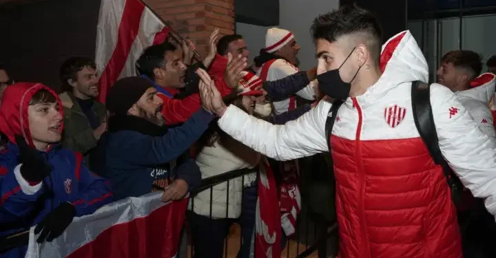 Mele, ese futbolista «distinto» que defiende el arco de Unión