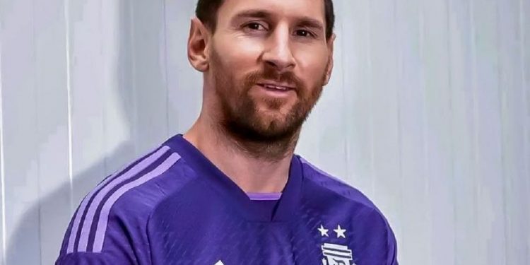 Camino a Qatar 2022: así es la camiseta suplente de la Selección
