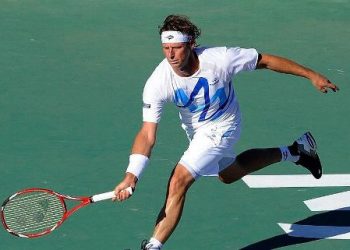 David Nalbandian volvió a jugar al tenis en la Copa de las Leyendas