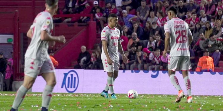 Unión rompió dos buenas rachas ante Argentinos Jrs