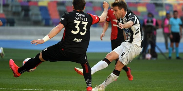 Peor imposible: Colón fue goleado en Santiago del Estero
