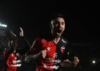 Colón igualó con Arsenal