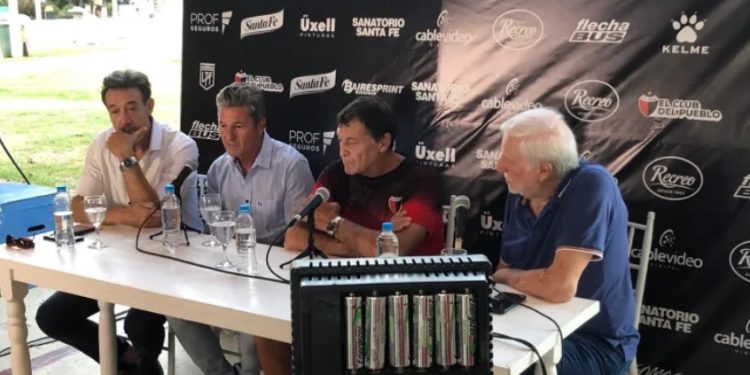 Con un balance que le da negativo, ¿Qué será del futuro de Mario Sciacqua en Colón?