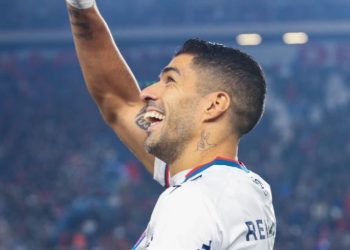 Luis Suárez en Nacional: primer gol y penal errado