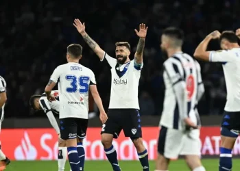Vélez le ganó a Talleres y está entre los cuatro mejores de América